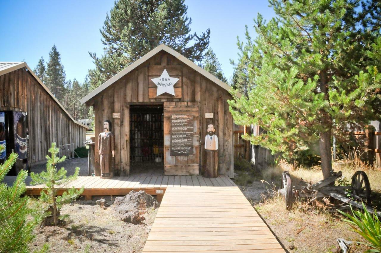 Bend-Sunriver Camping Resort Wheelchair Accessible Yurt 13 Εξωτερικό φωτογραφία
