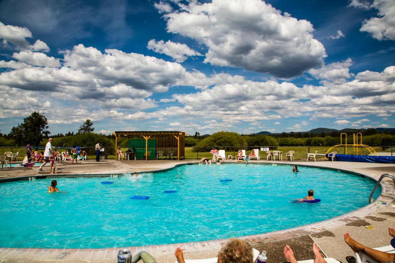 Bend-Sunriver Camping Resort Wheelchair Accessible Yurt 13 Εξωτερικό φωτογραφία