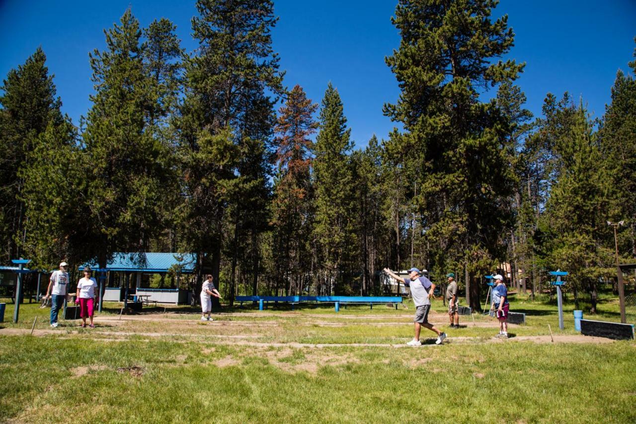Bend-Sunriver Camping Resort Wheelchair Accessible Yurt 13 Εξωτερικό φωτογραφία